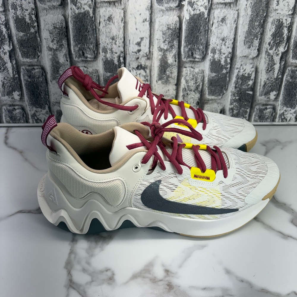Nike Giannis Immortality 2 White Smoke Grey Basketball DM0825-100 Size 11